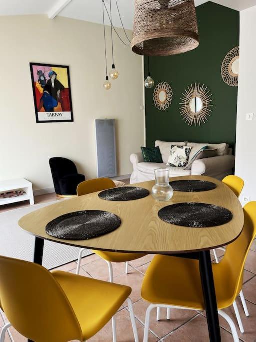 Maison Cosy Avec Parking Gratuit Жарнак Экстерьер фото